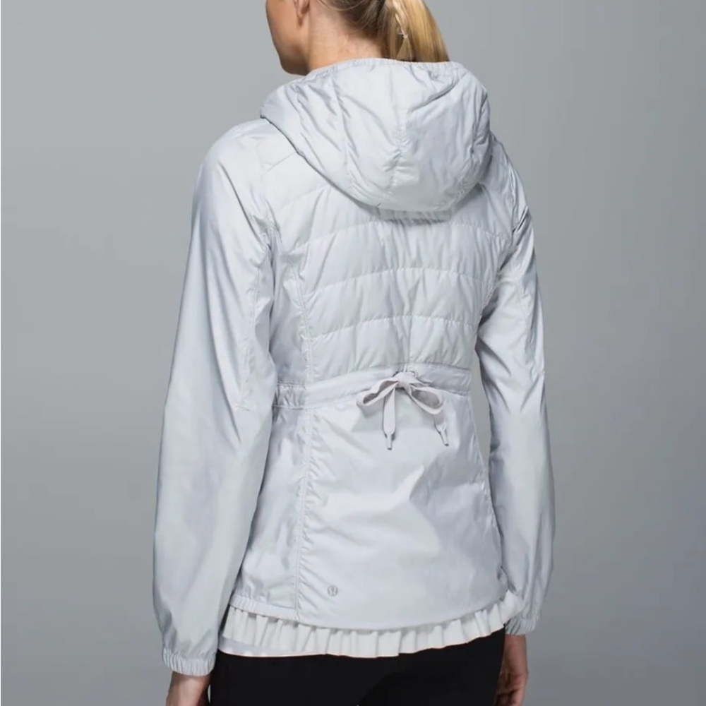 LULULEMON Spring Fling Puffy Down Windbreak JacketSilver Spoon